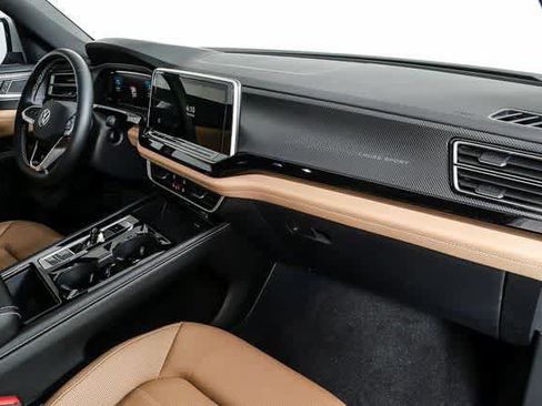 New 2026 Volkswagen Atlas Cross Sport SEL AWD/4WD image 26