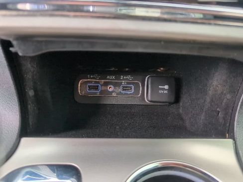 Used 2019 Jeep Grand Cherokee Altitude AWD/4WD image 29