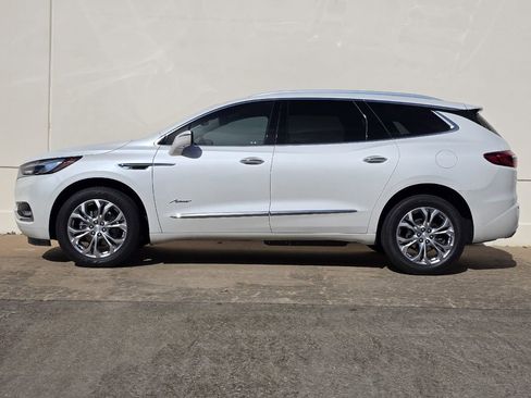 Used 2021 Buick Enclave Avenir w/ Avenir Technology Package image 2