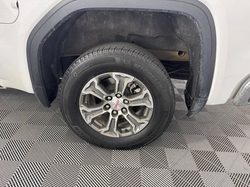 Used 2025 GMC Sierra 1500 SLT AWD/4WD image 13