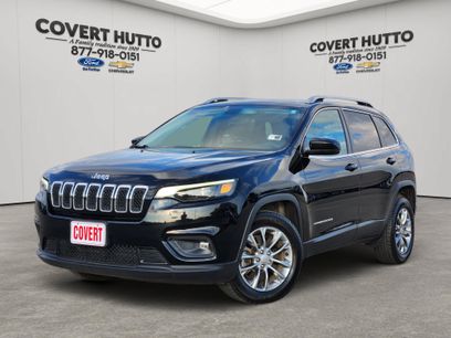 Used 2019 Jeep Cherokee Latitude Plus w/ Comfort/Convenience Group