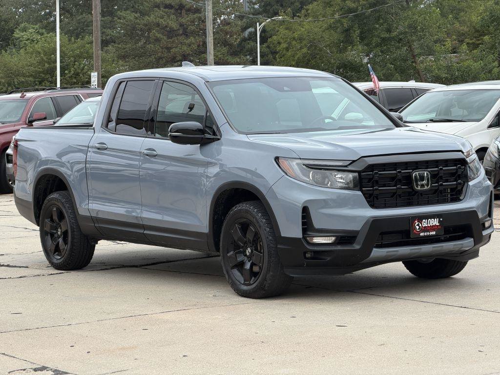 Used 2024 Honda Ridgeline Black Edition image 2