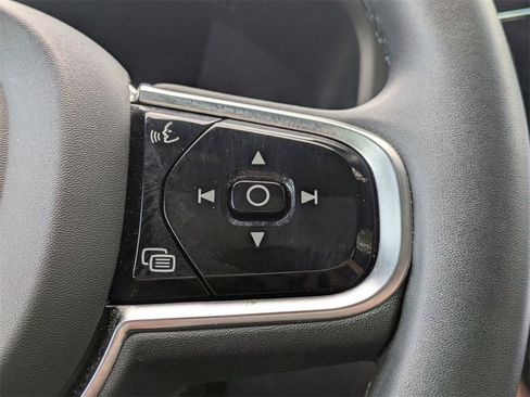 Certified 2023 Volvo XC60 B5 Ultimate w/ Climate Package image 36