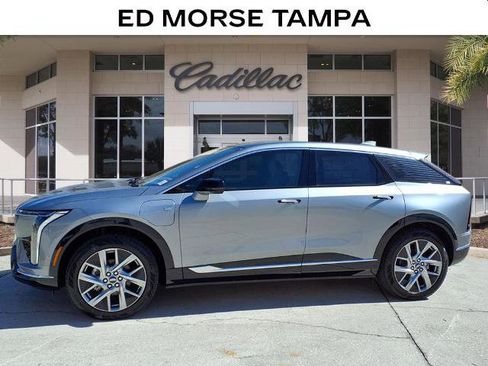 New 2025 Cadillac Optiq Luxury 2 image 2