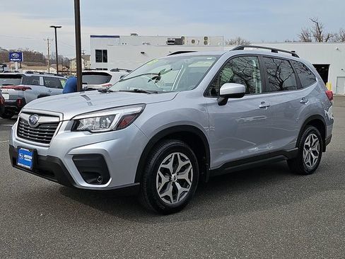 Used 2019 Subaru Forester Premium image 3