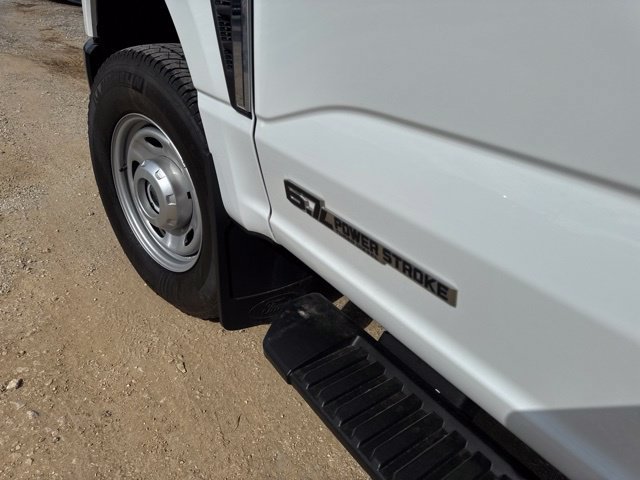 Used 2025 Ford F250 XL w/ FX4 Off-Road Package AWD/4WD image 11