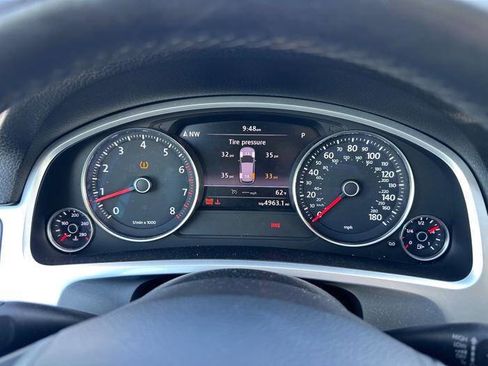 Used 2013 Volkswagen Touareg VR6 AWD/4WD image 38