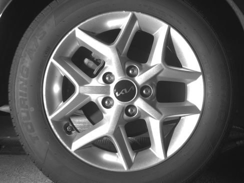 Used 2025 Kia Soul LX w/ LX Technology Package FWD image 22