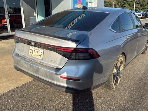 Used 2023 Honda Accord Sport image 7