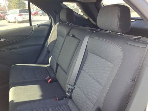 Used 2021 Chevrolet Equinox LT image 18