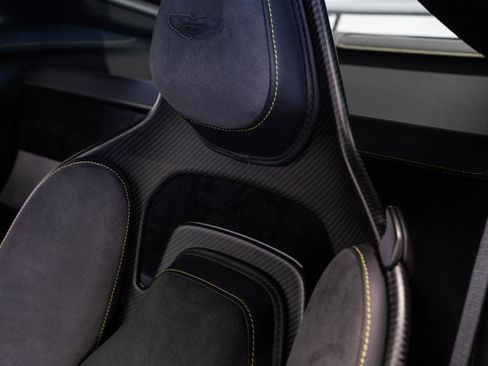 Used 2023 Aston Martin V8 Vantage F1 Edition image 5