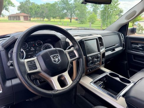 Used 2014 RAM 3500 Laramie RWD image 21
