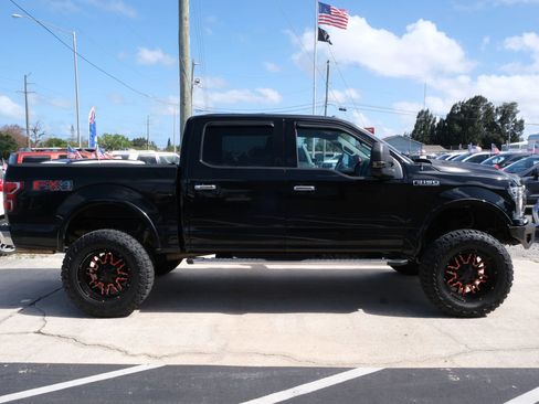Used 2018 Ford F150 XLT w/ Equipment Group 302A Luxury AWD/4WD image 4