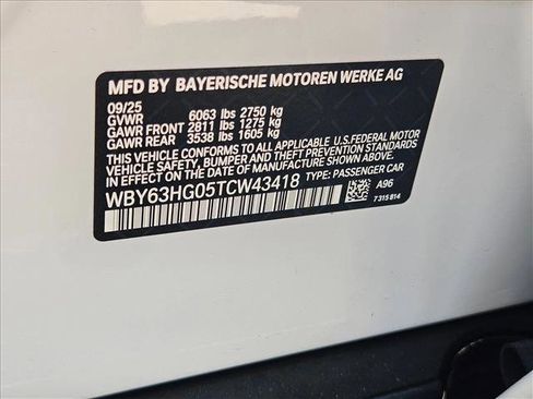 New 2026 BMW i5 eDrive40 image 18