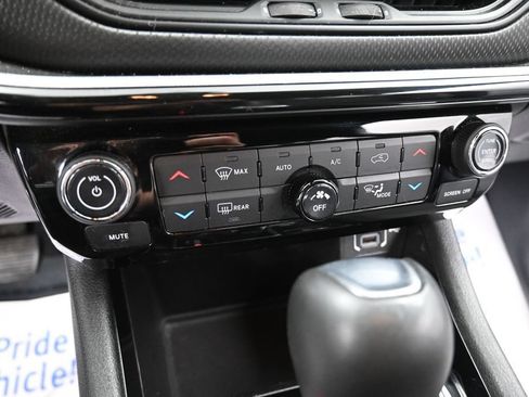 Used 2024 Jeep Compass Trailhawk AWD/4WD image 38