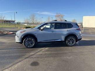 Used 2025 Nissan Rogue Platinum w/ Tech Package video 2