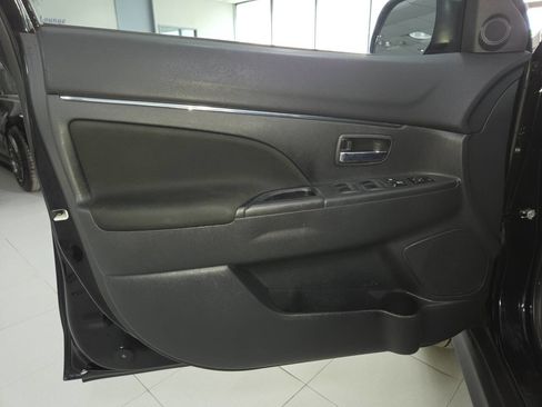 Used 2023 Mitsubishi Outlander Sport AWD image 13