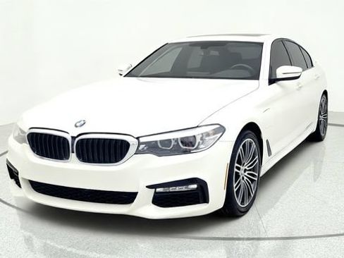 Used 2018 BMW 530e w/ M Sport Package 2 RWD image 3