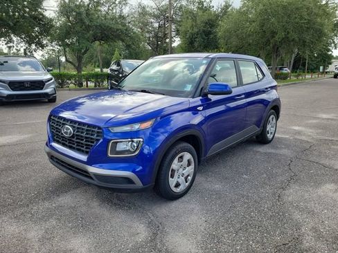 Used 2020 Hyundai Venue SE FWD image 4