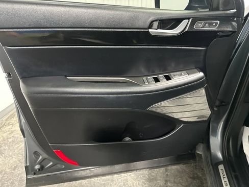 Used 2021 Hyundai Palisade Limited FWD image 10