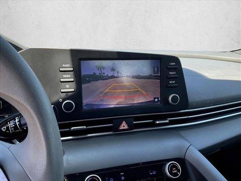 Used 2023 Hyundai Elantra SEL FWD image 22
