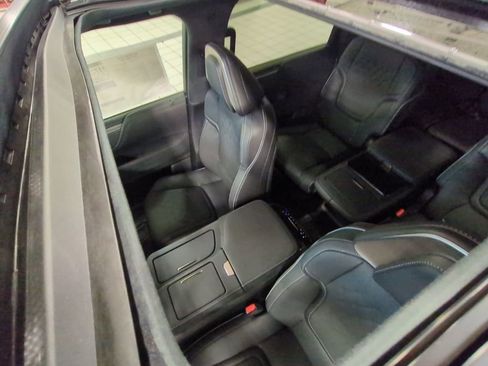 New 2026 INFINITI QX80 Autograph w/ Premium Cargo Package image 9