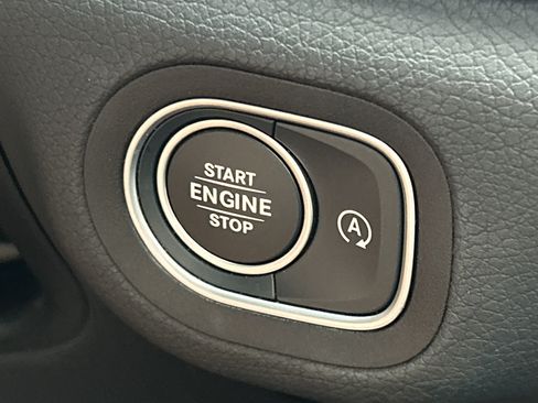 Certified 2025 Mercedes-Benz GLE 350 4MATIC image 30