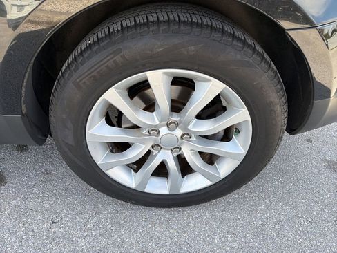 Used 2015 Land Rover Range Rover Sport HSE image 11