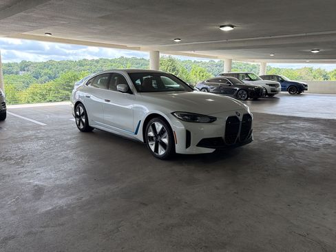 Used 2023 BMW i4 eDrive35 RWD image 6