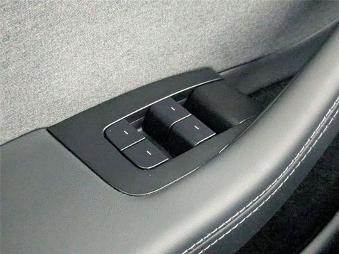 Used 2025 Tesla Model 3 RWD image 14