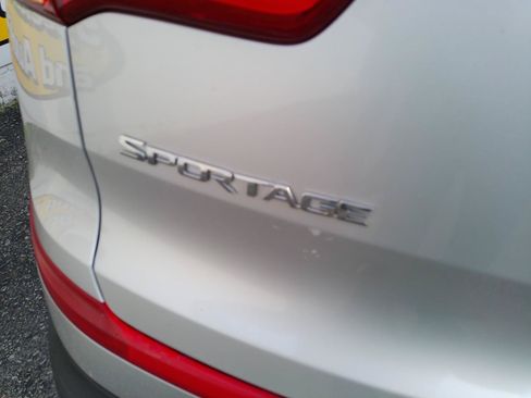 Used 2016 Kia Sportage LX AWD/4WD image 30