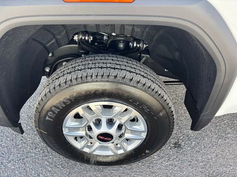 New 2026 GMC Sierra 2500 Pro w/ Convenience Package image 13