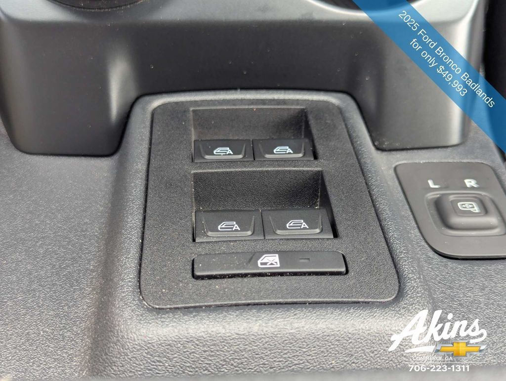 Used 2025 Ford Bronco Badlands AWD/4WD image 26