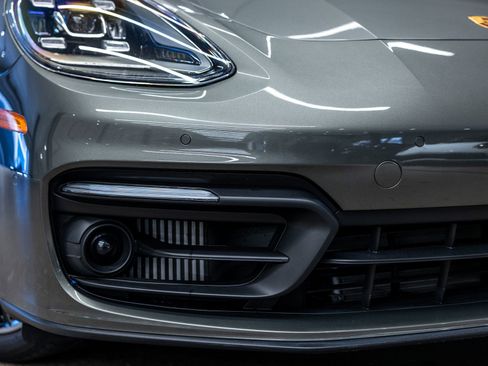 Certified 2023 Porsche Panamera Platinum Edition image 13