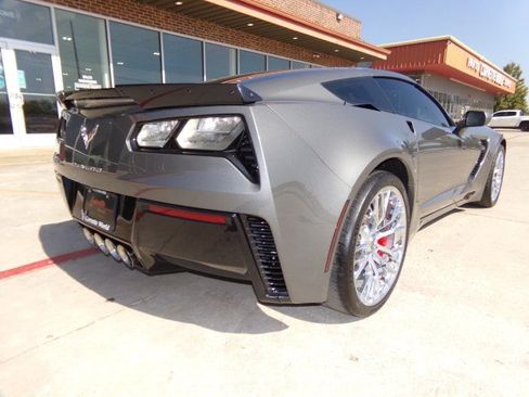 Used 2016 Chevrolet Corvette Z06 w/ 3LZ Preferred Equipment Group RWD image 6