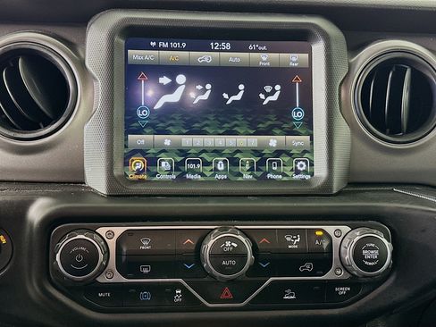 Used 2023 Jeep Wrangler Unlimited AWD/4WD image 23