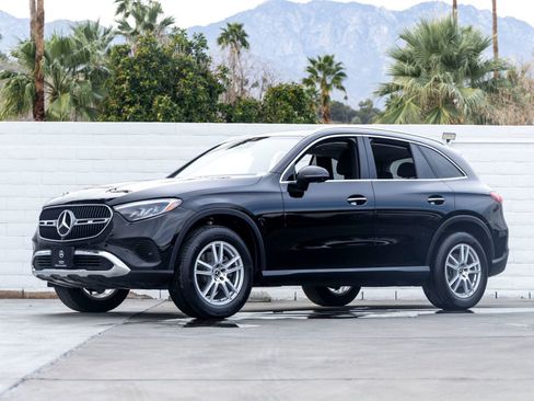 Used 2023 Mercedes-Benz GLC 300 4MATIC image 1