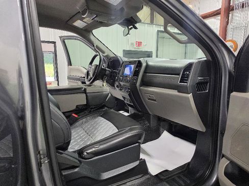 Used 2021 Ford F250 XL w/ Power Equipment Group AWD/4WD image 19