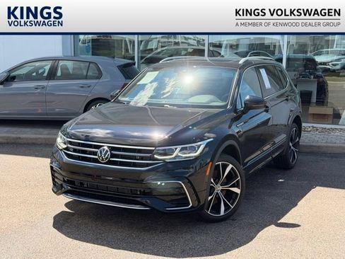 Used 2023 Volkswagen Tiguan SEL R-Line AWD/4WD image 1