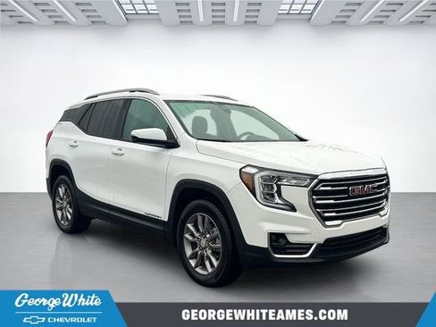 Used 2024 GMC Terrain SLT image 1
