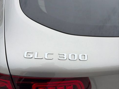 Used 2022 Mercedes-Benz GLC 300 4MATIC image 9