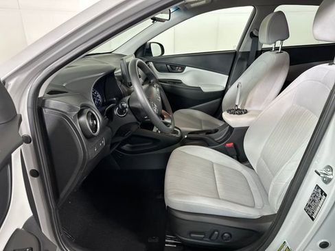 Certified 2023 Hyundai Kona SEL image 11