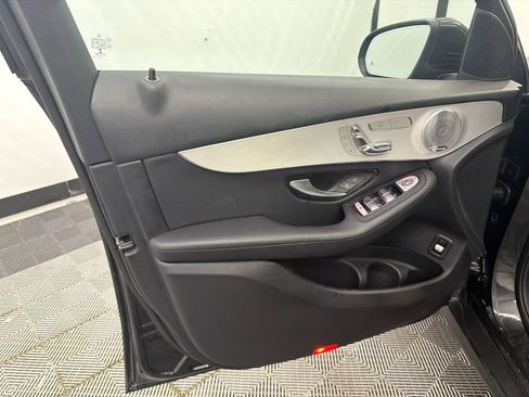 Used 2021 Mercedes-Benz GLC 300 w/ Premium Package image 11