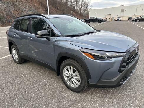 New 2026 Toyota Corolla Cross LE image 7