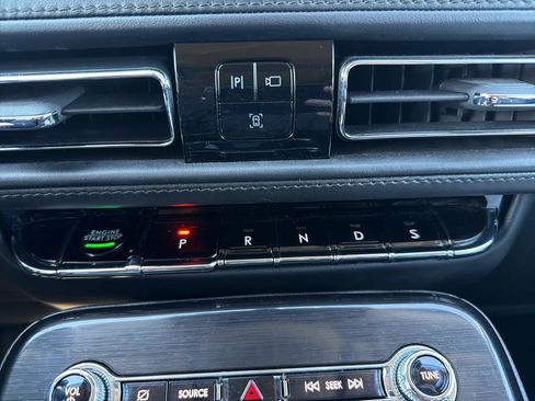Used 2022 Lincoln Nautilus Reserve AWD/4WD image 23