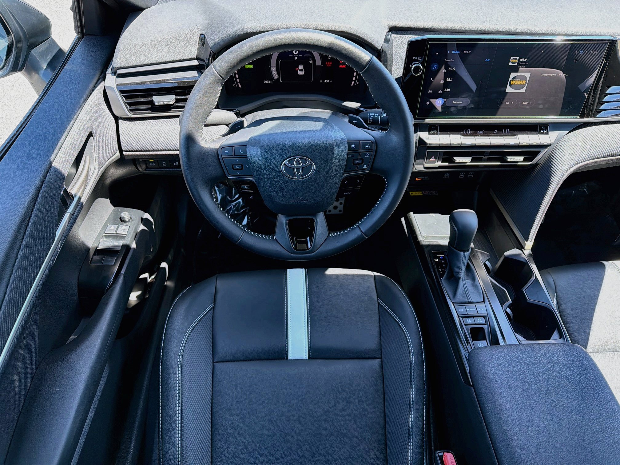 Used 2026 Toyota Camry SE w/ Multimedia Upgrade Package FWD image 16