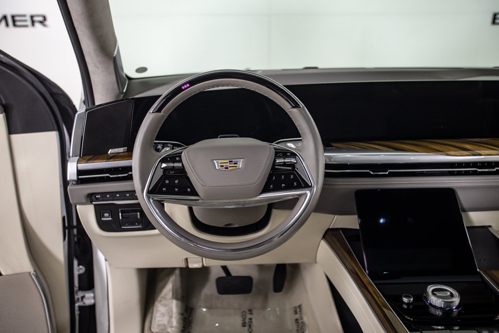 Used 2025 Cadillac Escalade Premium Luxury Platinum w/ LPO, Floor Liner Package AWD/4WD image 27