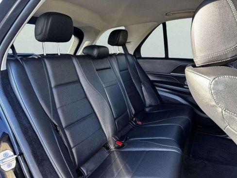 Used 2020 Mercedes-Benz GLE 450 GLE 450 w/ Premium Package image 43