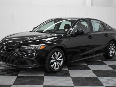 Used 2022 Honda Civic LX image 2