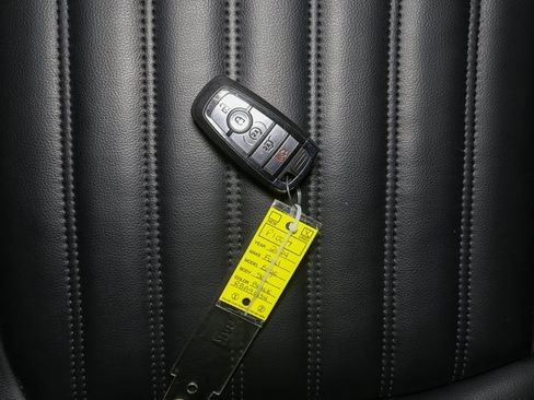 Used 2024 Ford Edge SEL w/ Convenience Package image 40